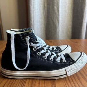 Converse Black and White High-Tops Size 9